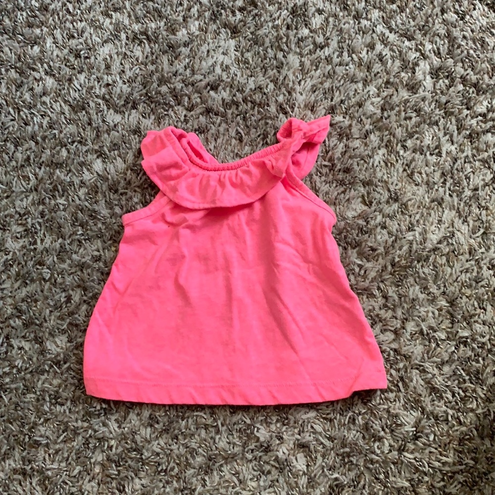 Carter’s baby girl pink top. Size 3 months.